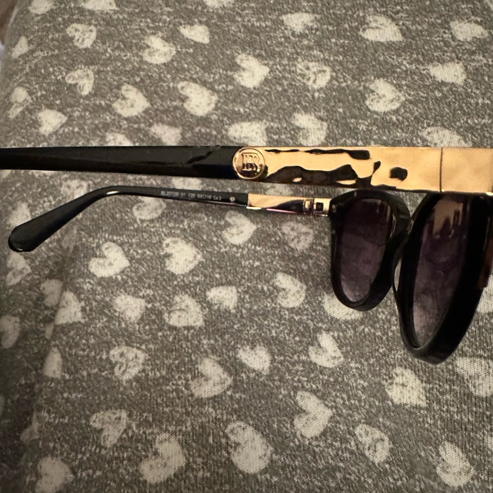 Black and Gold Sunglasses - Picture 4 of 6
